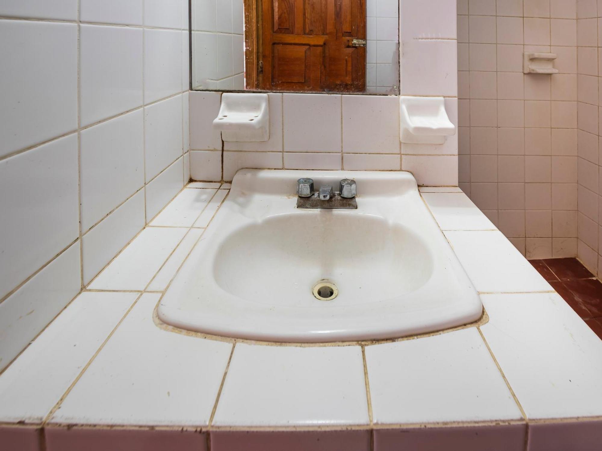 בארה דה נבידאד Oyo Hotel Sands מראה חיצוני תמונה